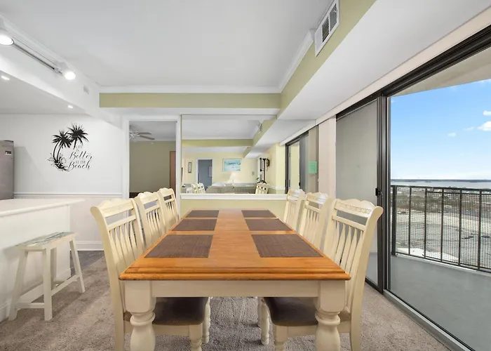 9400 Building Family Friendly Condo, Steps To The Ocean With Outdoor Pool! Ferienhaus