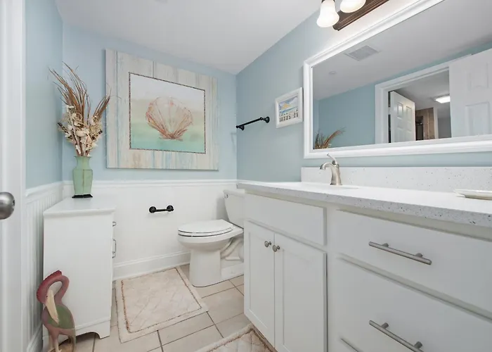 9400 Building Family Friendly Condo, Steps To The Ocean With Outdoor Pool!