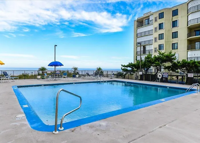 Ferienhaus 9400 Building Family Friendly Condo, Steps To The Ocean With Outdoor Pool!