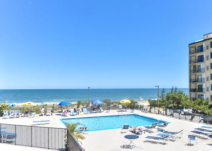 9400 Building Family Friendly Condo, Steps To The Ocean With Outdoor Pool!