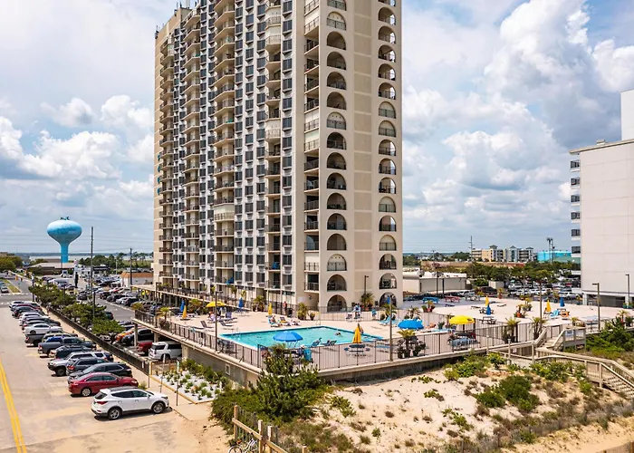 9400 Building Family Friendly Condo, Steps To The Ocean With Outdoor Pool! *