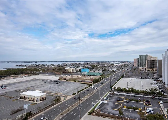9400 Building Family Friendly Condo, Steps To The Ocean With Outdoor Pool! Ferienhaus Ocean Stadt